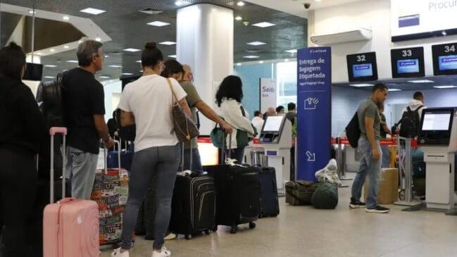 Quem é obrigado a votar e o que é o voto em trânsito