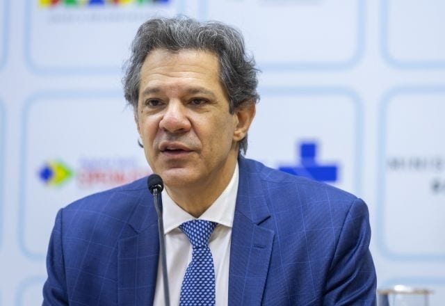 Haddad promete negociar dívidas de água para baixa renda