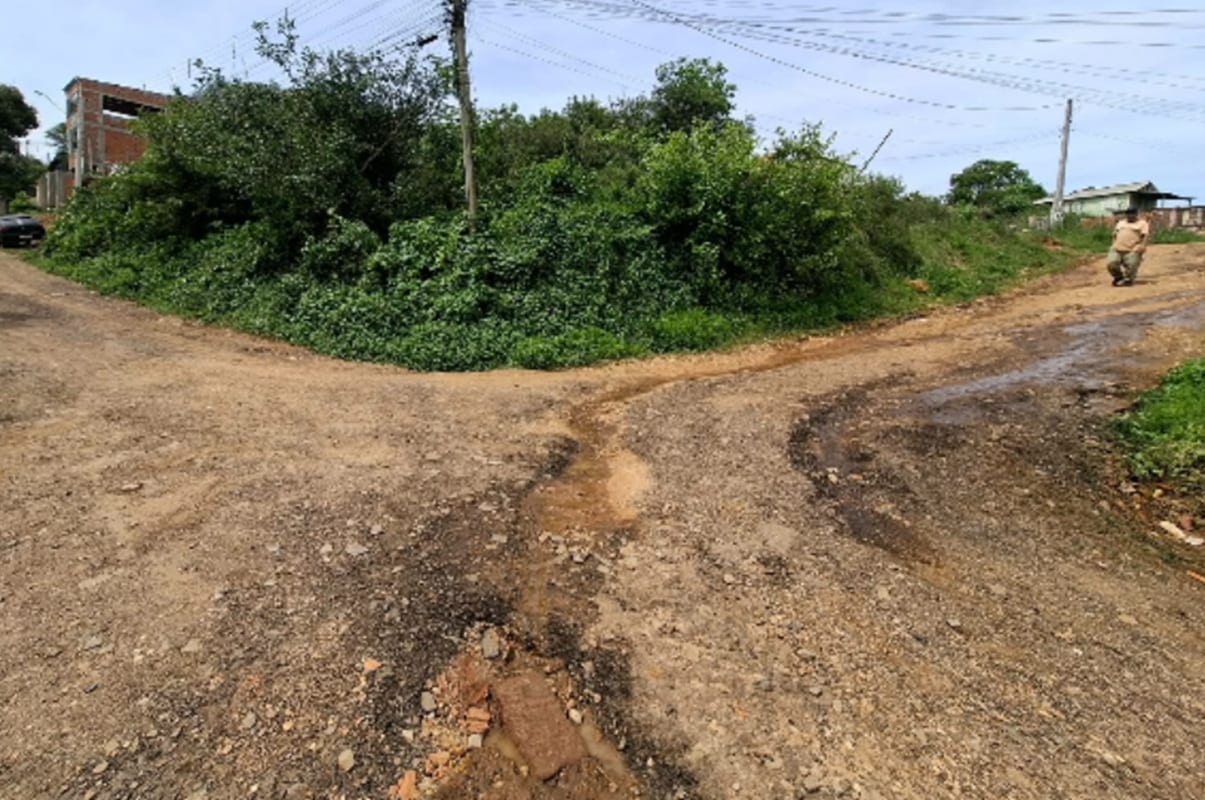 Pedido na Câmara busca limpeza e desobstrução de bueiros no Bairro Santo Antônio