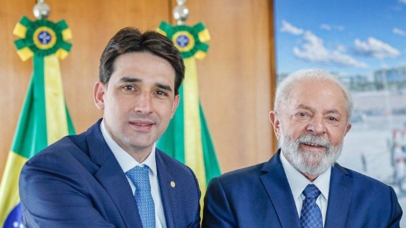 Silvio Costa Filho diz que Republicanos em PE segue com Lula mesmo com direção nacional em apoio a Flávio Bolsonaro