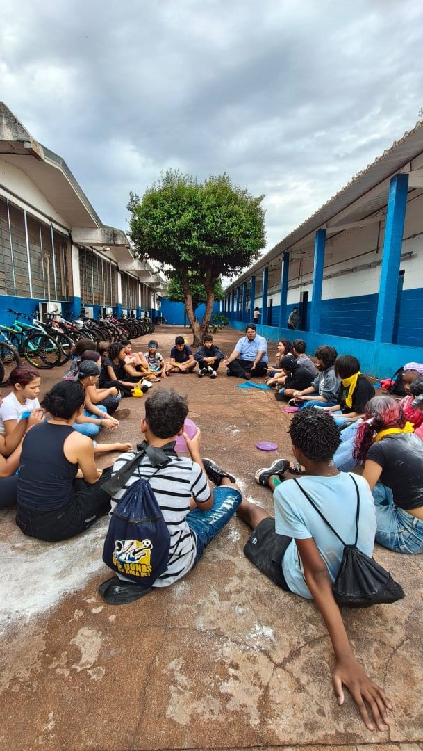 Vereador José Neto pugliesi realiza atividades com alunos da escola Dalva Lellis