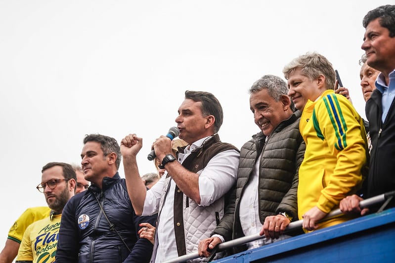 Em Porto Alegre, Flávio promete obras de combate a enchentes e conclusão de malha ferroviária