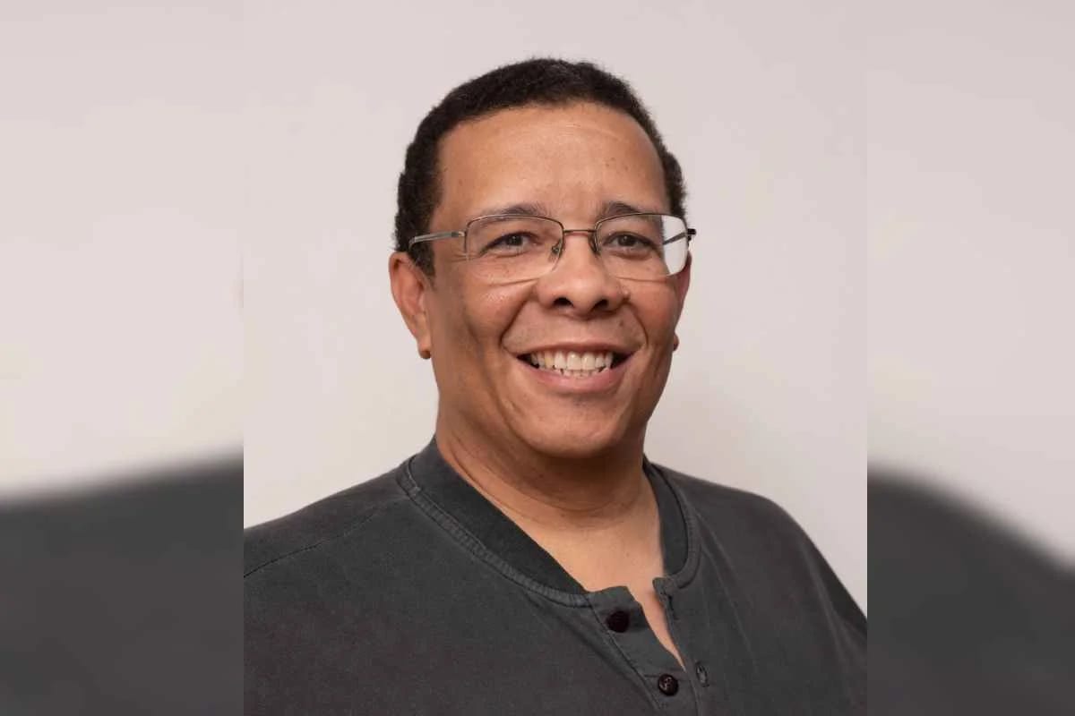 TRE-DF defere candidatura de Professor Robson ao GDF