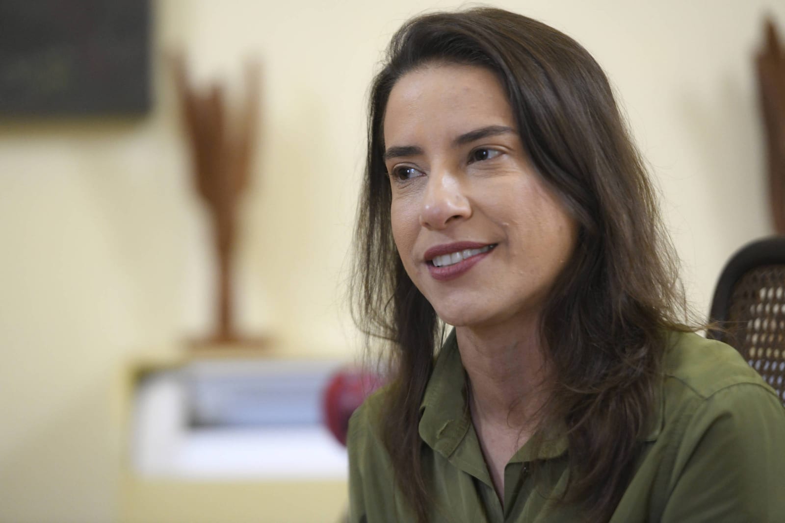 Raquel Lyra edita decreto que garante transporte gratuito no 2º turno