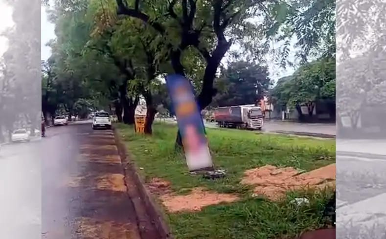 Banners de candidato permanecem no dia da eleição em Maringá