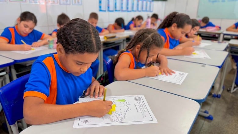 Justiça determina 70% de administrativos em greve da educação em Goiânia