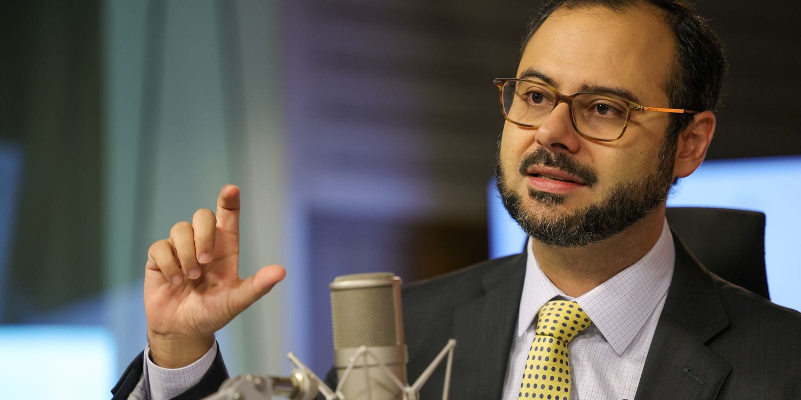 Governo faz alerta contra golpes e avisa que o Pix MEI ainda não começou