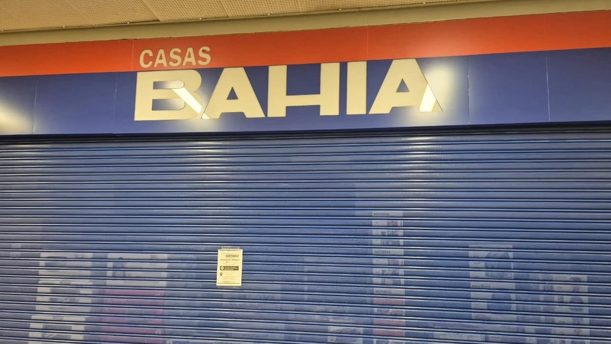 Justiça do Trabalho suspende demissões das Casas Bahia; multa de R$ 100 mil ao dia prevista