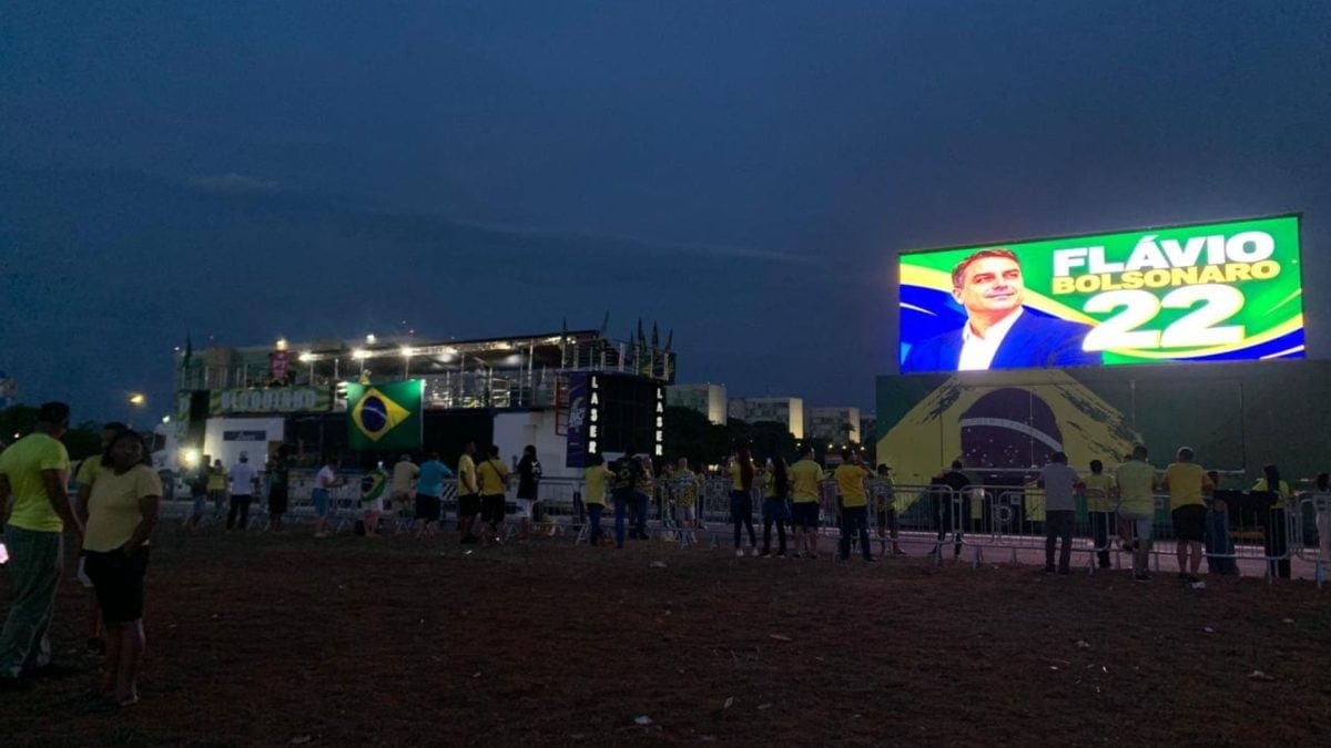 Virada de Lula frustra festa bolsonarista na Esplanada