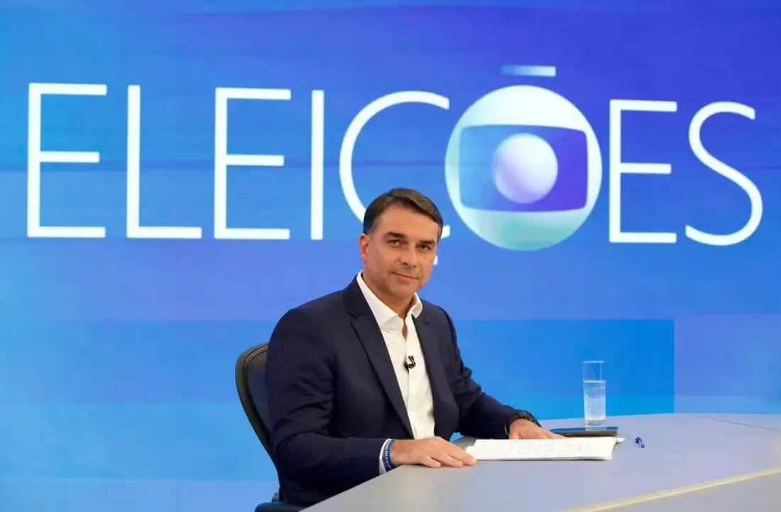 Como um ‘detalhezinho’ rejeitado por Flávio Bolsonaro atrapalha facções e desvendou a morte de uma juíza odiada por mili