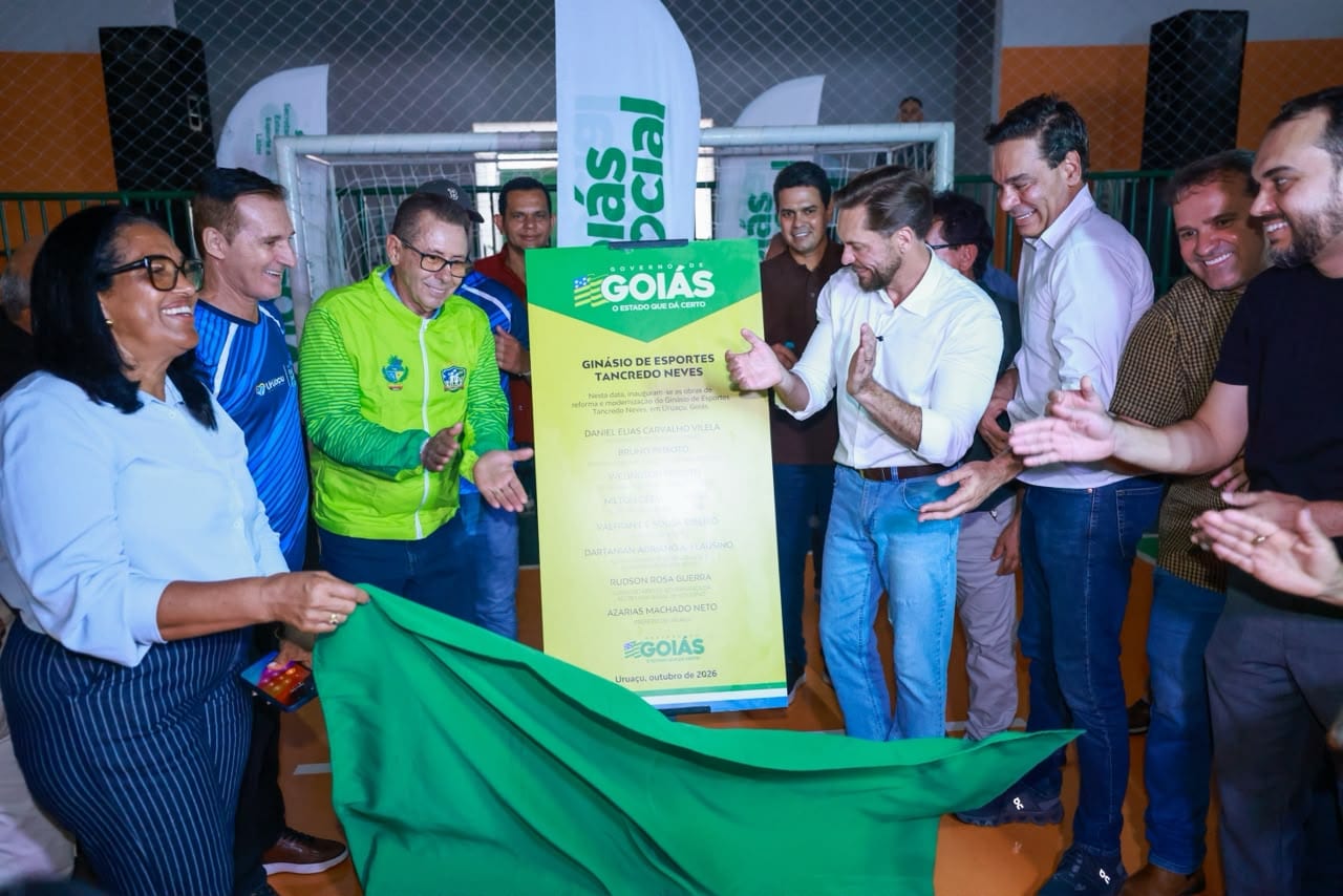 Governador em exercício inaugura em Uruaçu ginásio com investimento de R$ 1 milhão