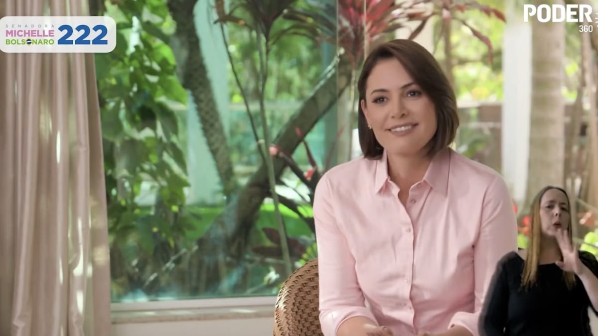 Michelle diz que vendeu laranjas em semáforo aos 10 anos