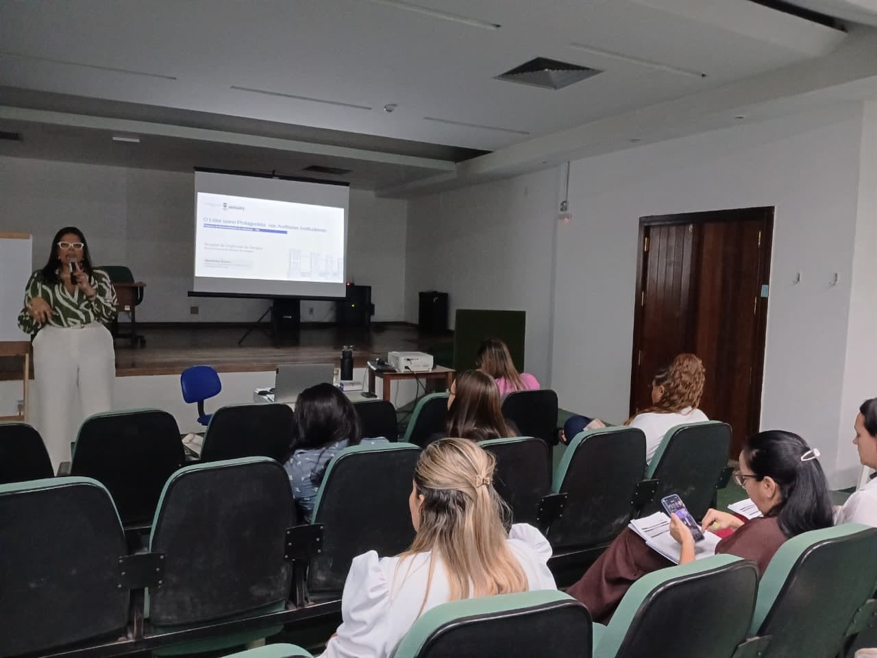 Huse realiza capacitações para fortalecer liderança entre gestores
