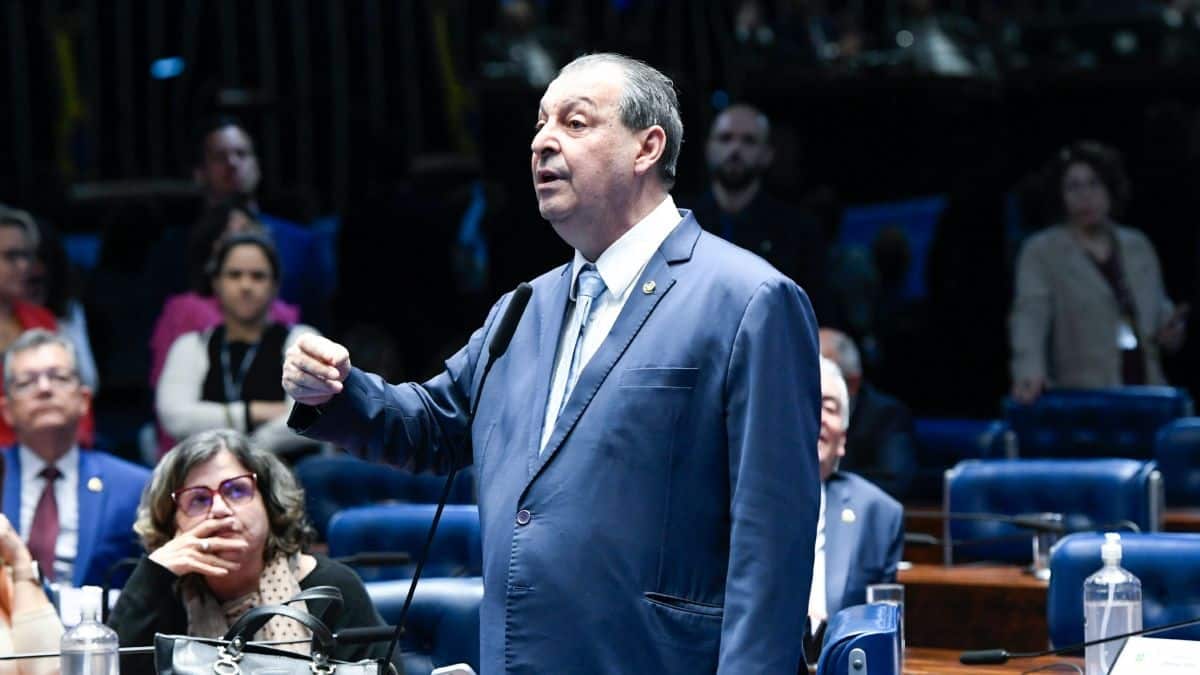 PSB apoia Omar Aziz contra candidata do PL no Amazonas