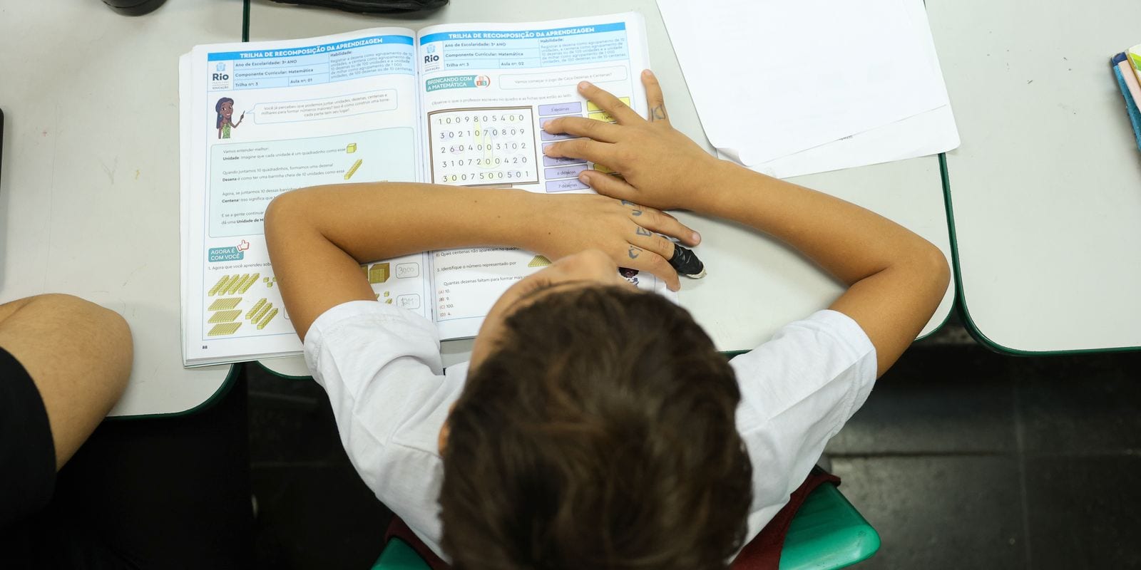 Ministério da educação publica avaliação final de livros didáticos