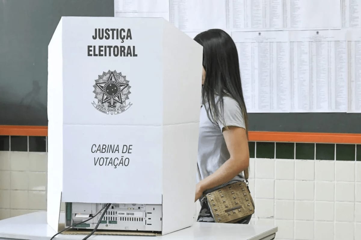 Mais de 34 mil eleitores votaram após as 17h no segundo turno das eleições