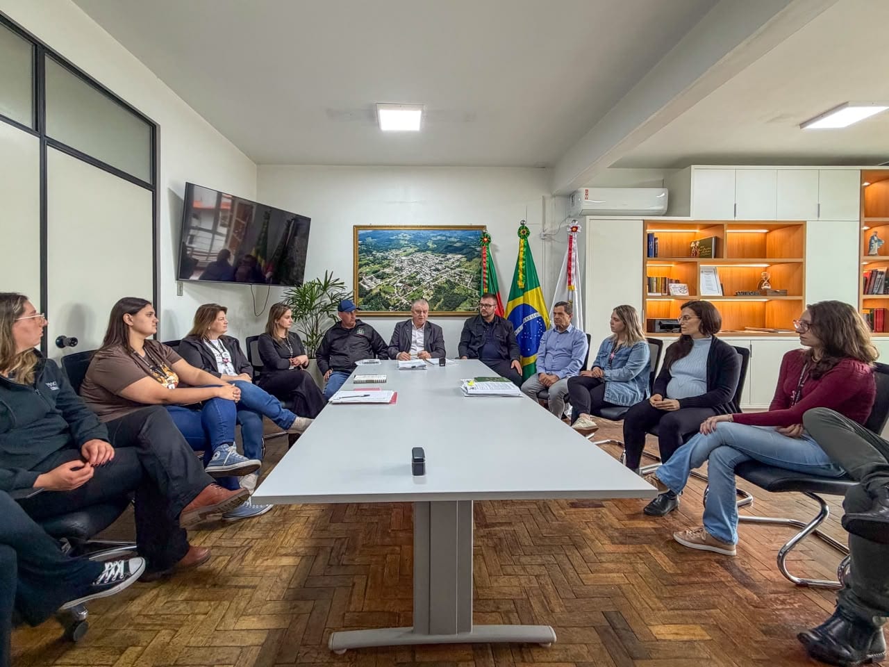 Prefeito Breda assina edital de licitação para construção da nova ponte sobre o Rio das Antas