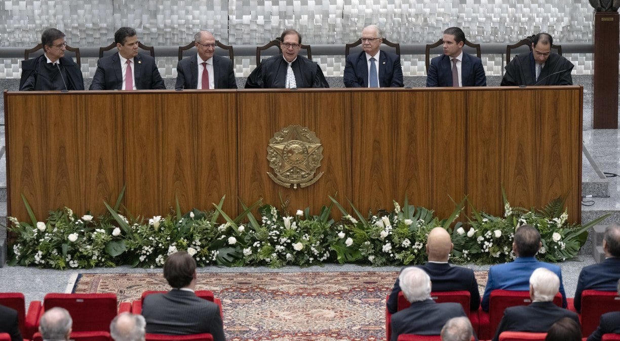 Luís Felipe Salomão assume presidência do STJ até 2028