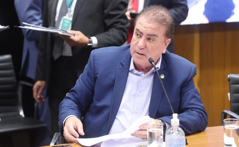 PL 2537/26 proíbe cobrar dívida trabalhista de empresa que não participou do processo