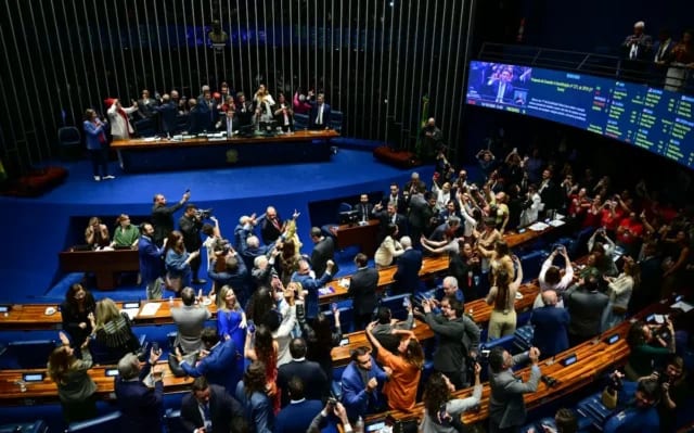 Como interpretar os movimentos do Congresso à beira do 2º turno