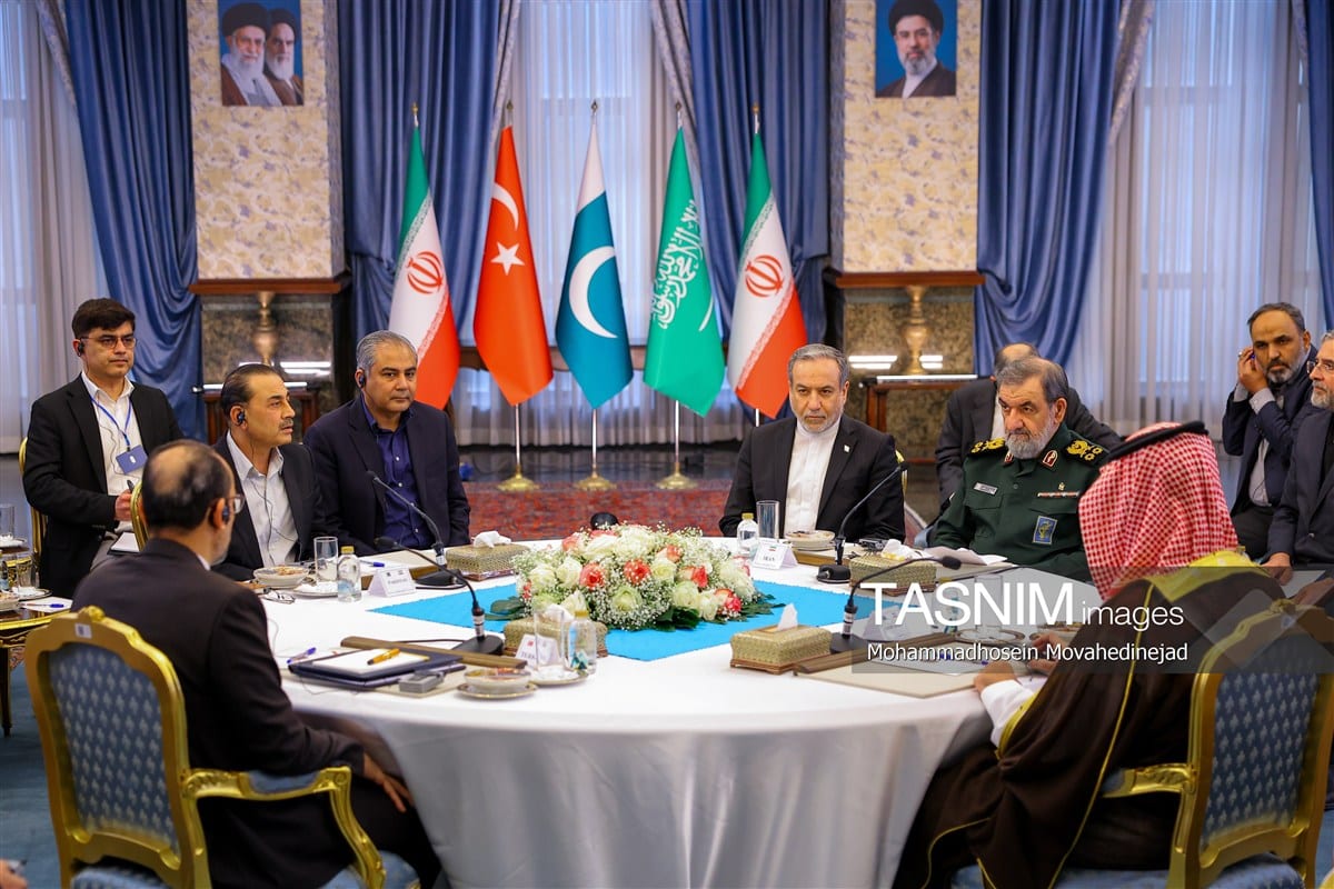 Autoridades iranianas e do Pacto de Meca discutem cessar-fogo entre Irã e EUA