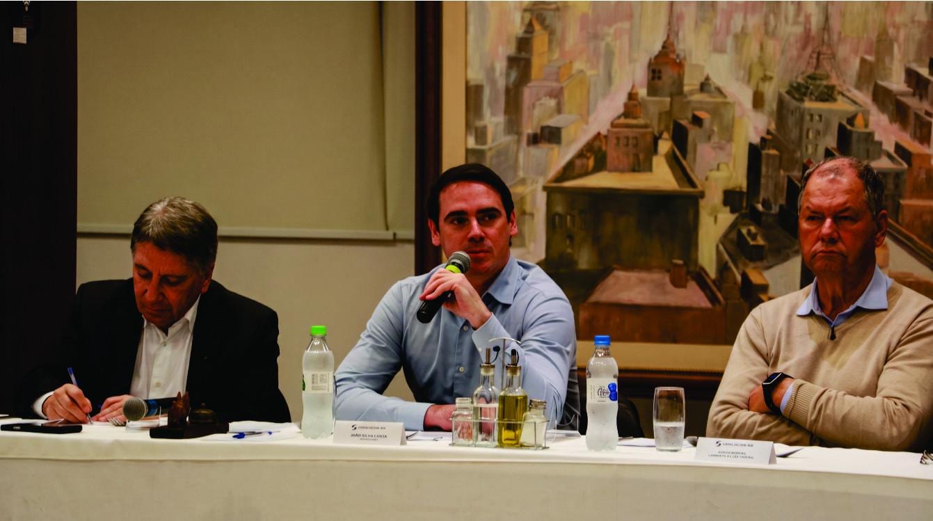Sinduscon-RS reúne candidatos e discute desafios da construção no RS