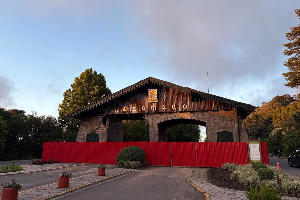 Começaram obras de revitalização do pórtico de Gramado na RS-235
