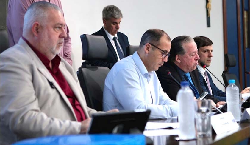 Câmara de Santa Maria aprova PL que revoga restrições a CCs em comissões