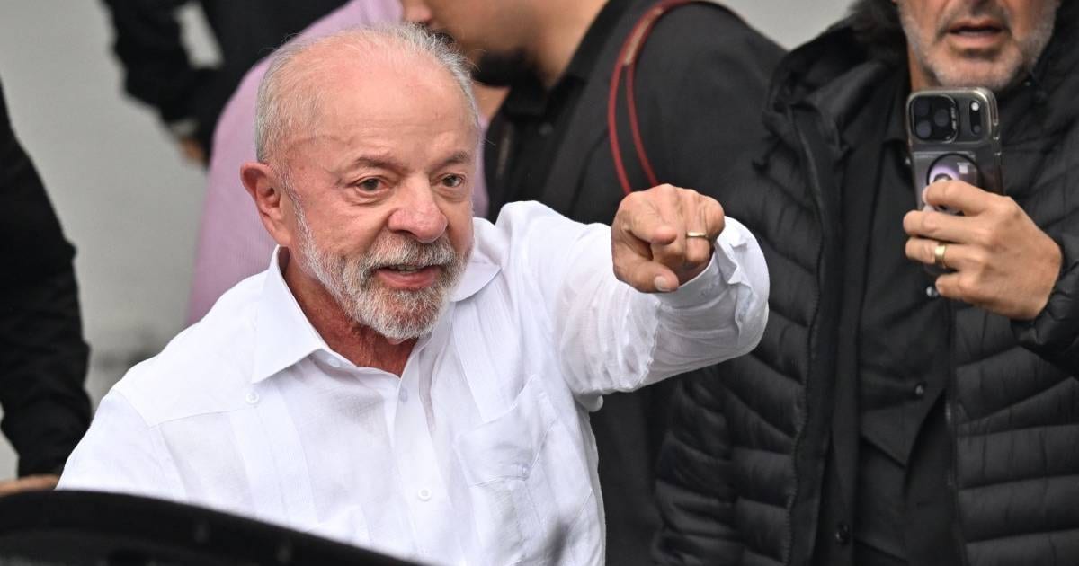 Mercado já enxerga dólar em 5,40 reais no ano que vem com reeleição de Lula