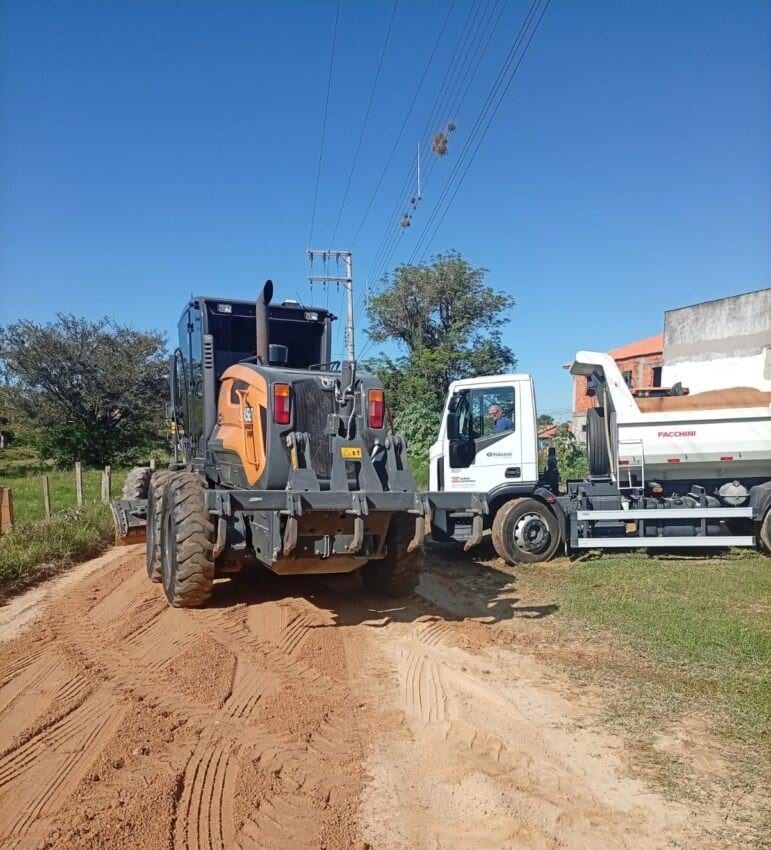 Tubarão faz manutenção de estradas rurais em três comunidades