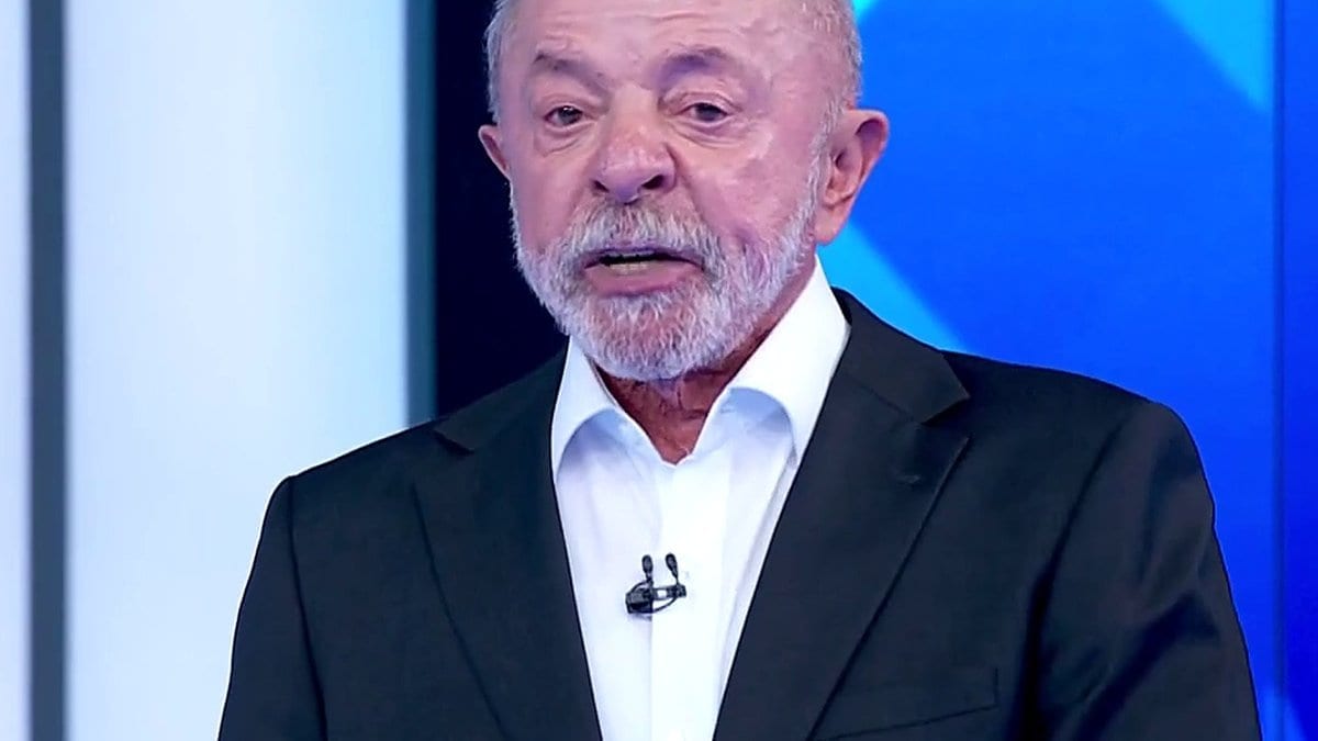 Lula diz no debate da Globo: “você vai ver o que é um governo acabar, sabe, com a polícia”