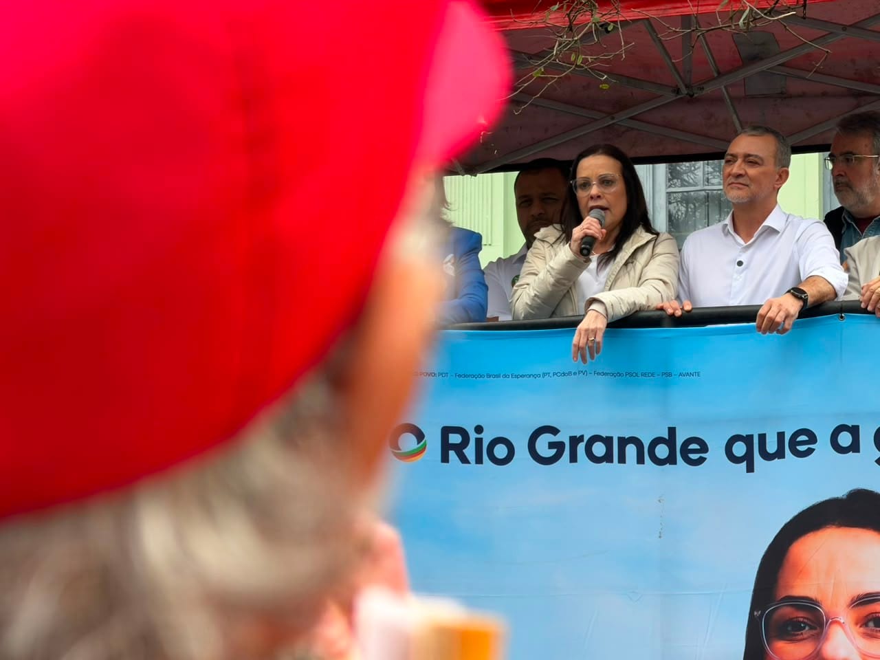 Juliana Brizola (PDT) inicia campanha ao governo do RS no Bom Fim