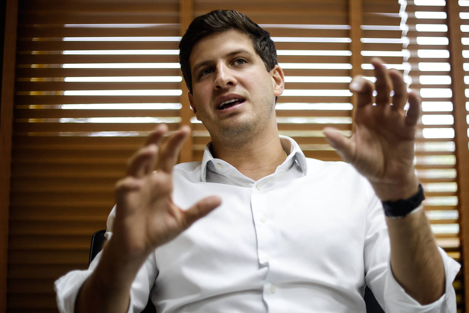 João Campos pressiona PSOL a retirar Ivan Moraes em Pernambuco