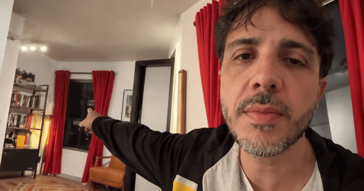 Renan Santos nega apoio a Lula após polêmica com cortinas vermelhas
