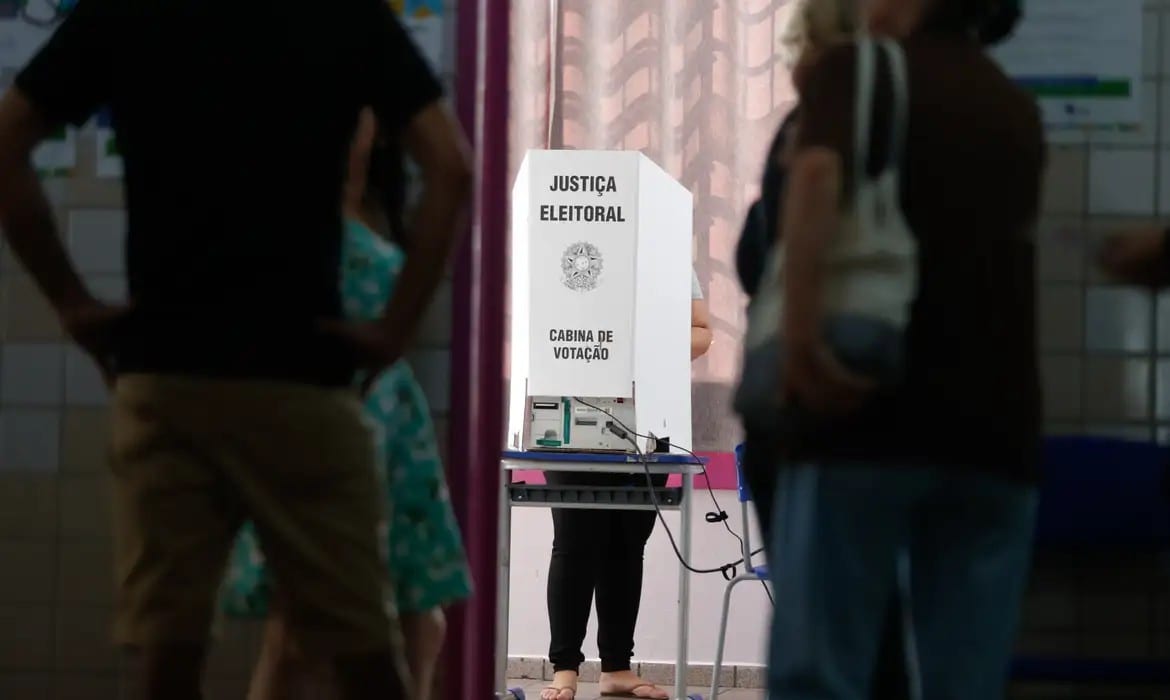 Pobre de direita? Um convite à reflexão sobre a caricatura do eleitor brasileiro