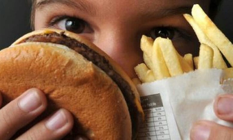 OMS publica diretrizes inéditas para combater a obesidade infantil e juvenil