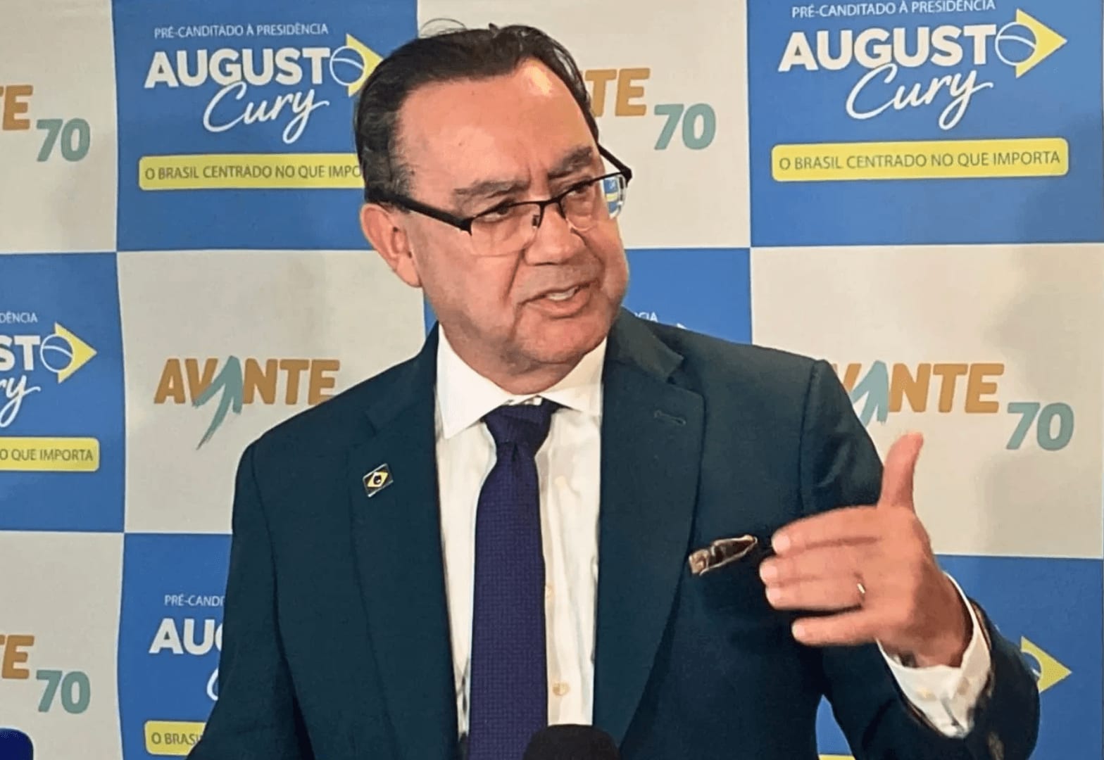 Augusto Cury declara apoio a Flávio Bolsonaro no 2º turno