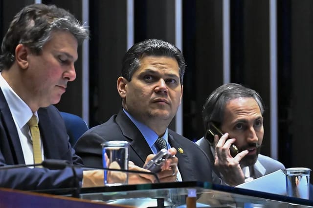 Alcolumbre adia votação da PEC da Segurança após racha no PT e disputa com PL