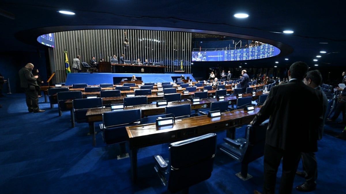 Senado aprova US$ 1,514 bilhão em empréstimos externos num dia