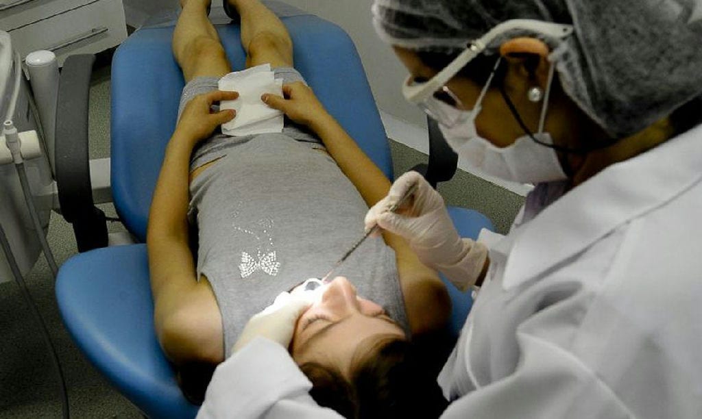 Serviços odontológicos gratuitos são oferecidos no Parque da Cidade neste sábado