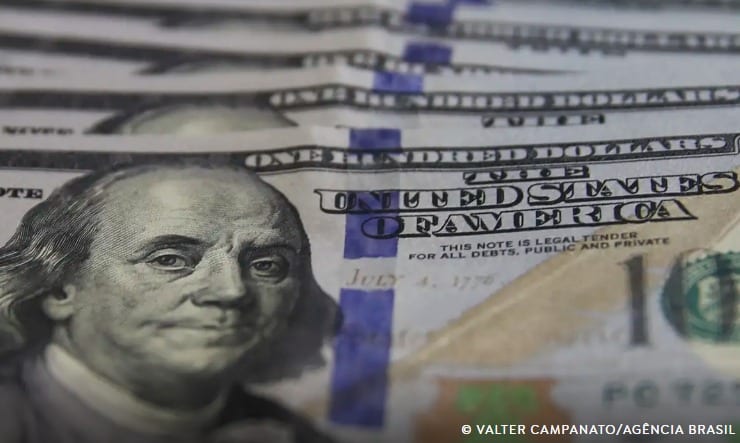 Dólar sobe 8,21%, e bolsa cai 13,88% após reeleição de Lula