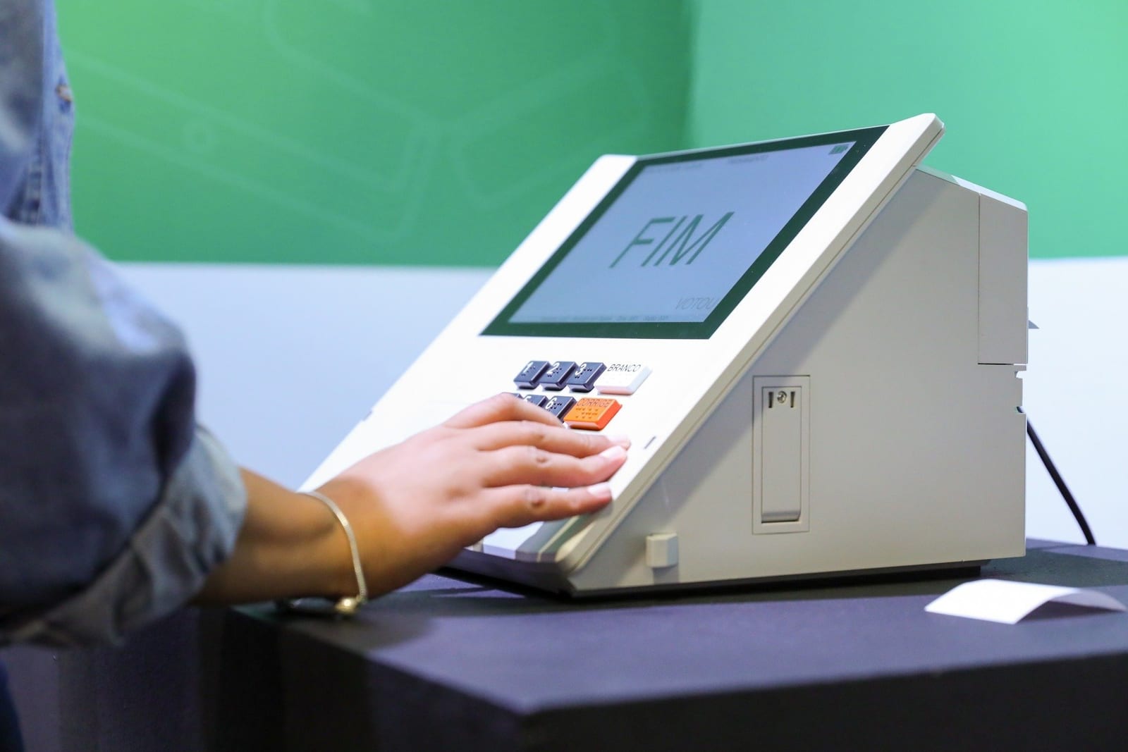 Eleições 2026: Cinco estados e Distrito Federal definem o governador no 2º turno