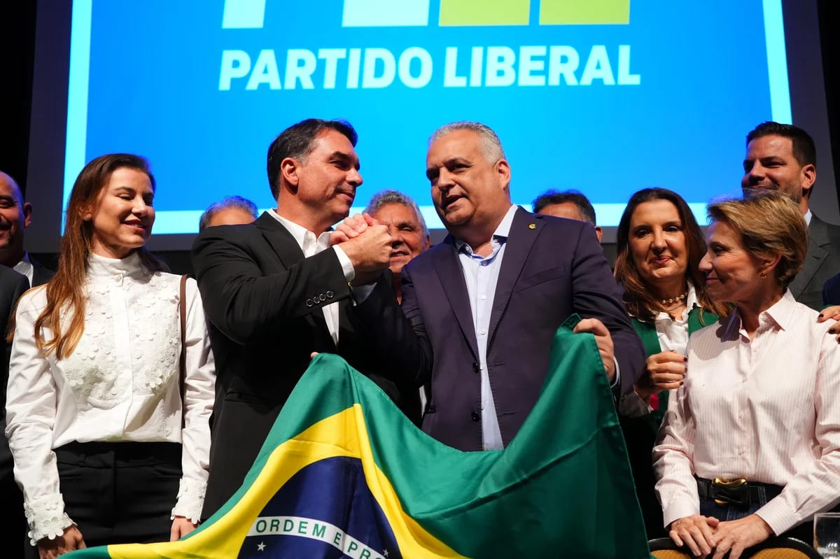 Vice na chapa de Flávio Bolsonaro, Alfredo Gaspar reconhece resultado da eleição presidencial