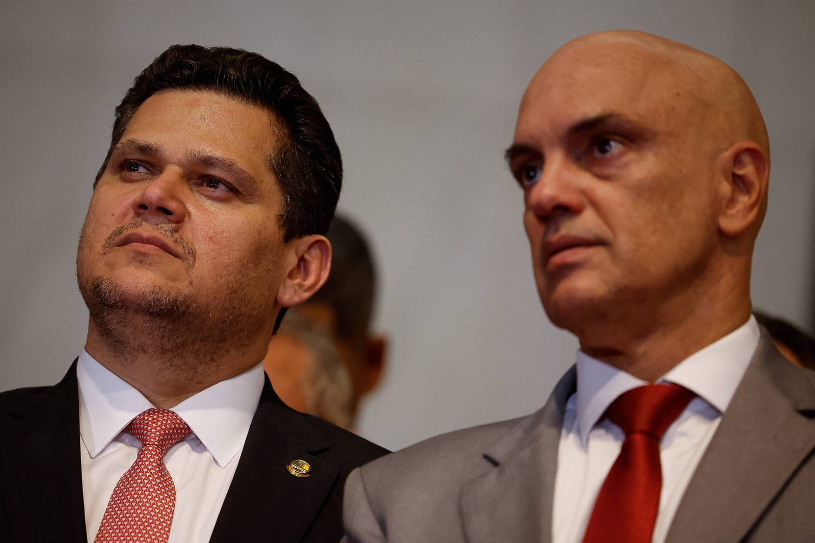 Aliados dizem que Alcolumbre vai esperar eleições antes de decidir impeachment