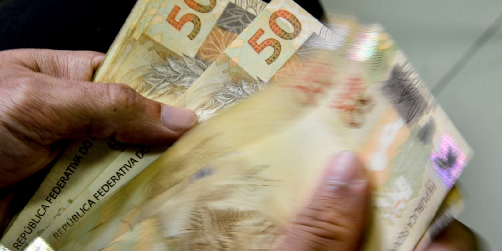 Governo convoca bancos para primeira etapa da terceira fase do programa desenrola