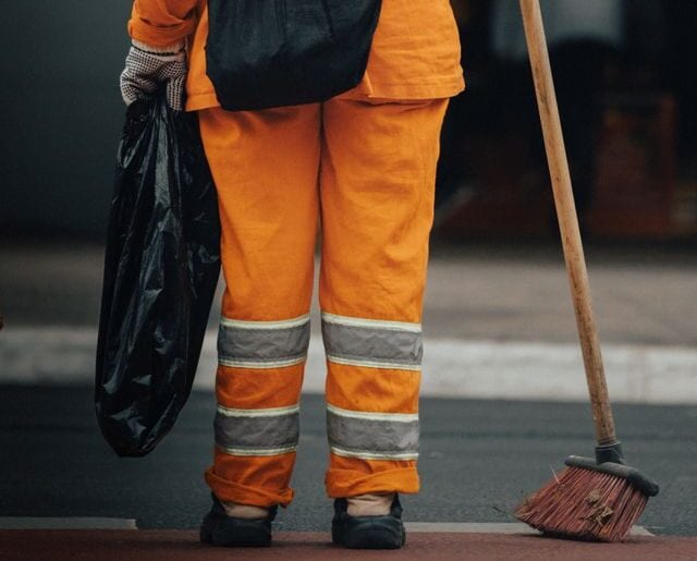 TCM-BA notifica prefeito de Rio de Contas após reajuste de 25% em contrato de limpeza urbana