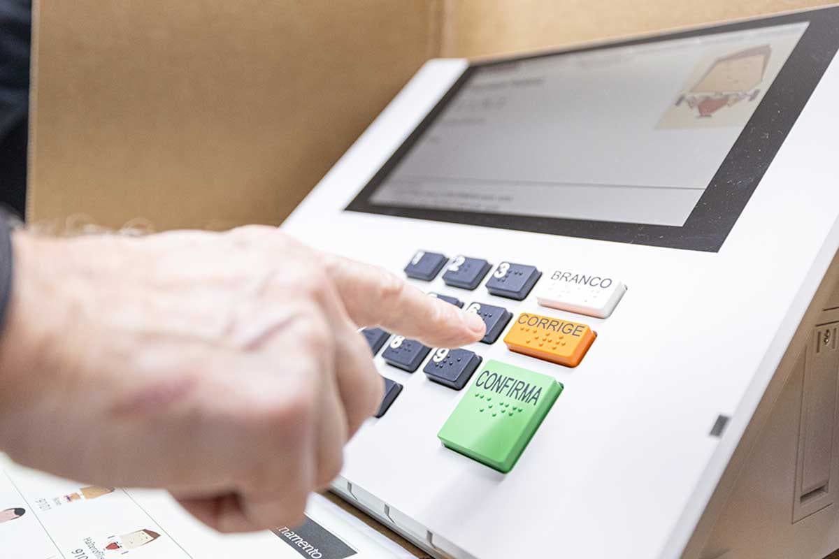 Votar vale como Prova de Vida automática no INSS