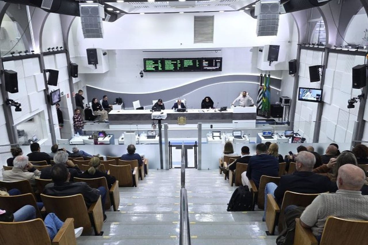 SESSÃO desta terça(1º): Sete projetos e cinco moções
