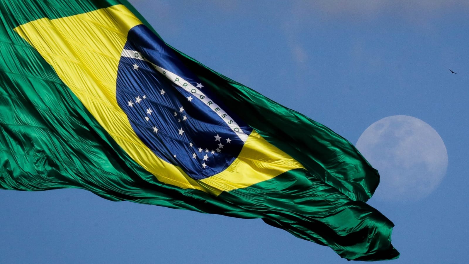Brasil cai 10 posições no ranking global de liberdade econômica