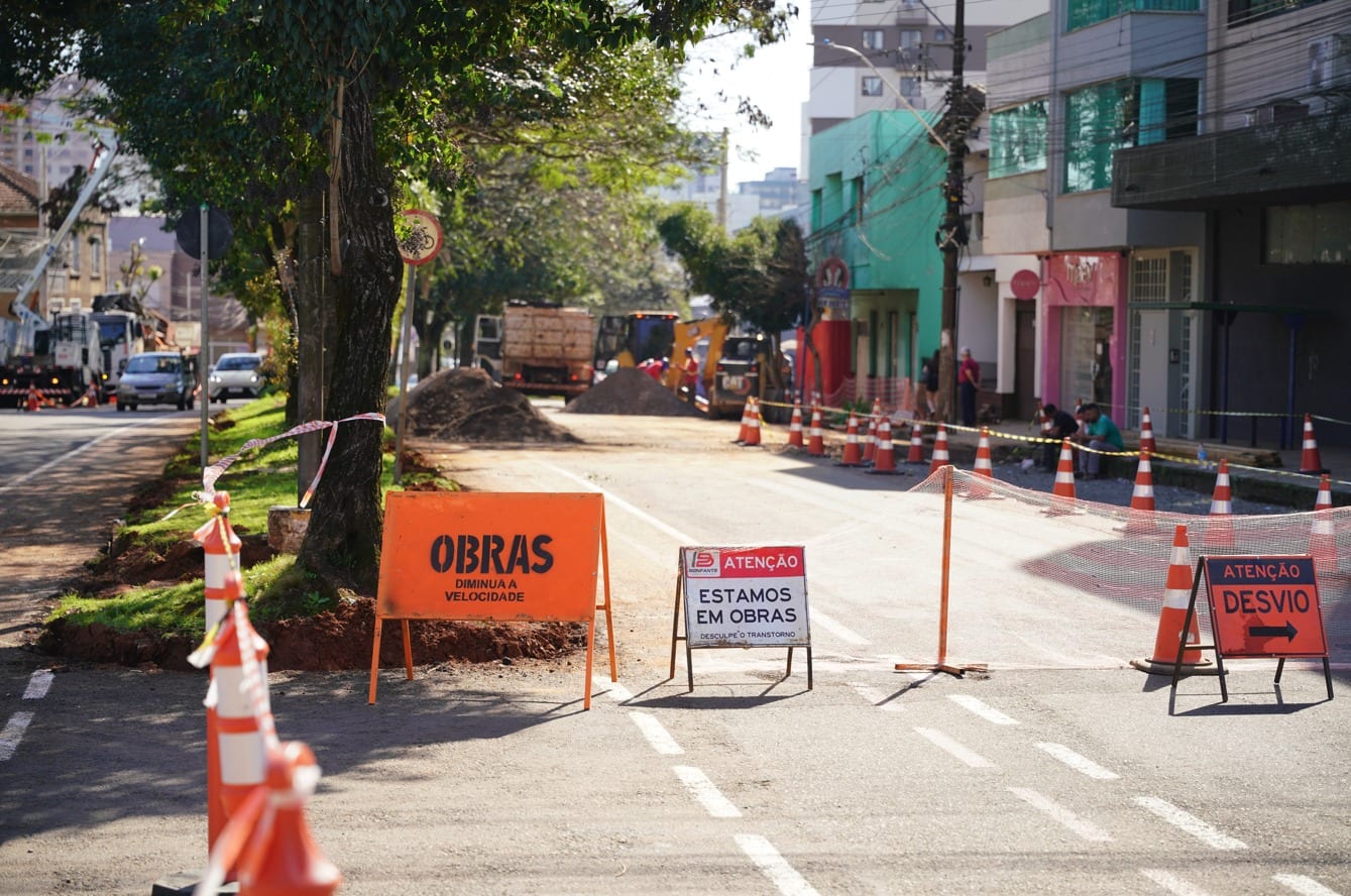 Obras avançam na Avenida Presidente Vargas em Passo Fundo